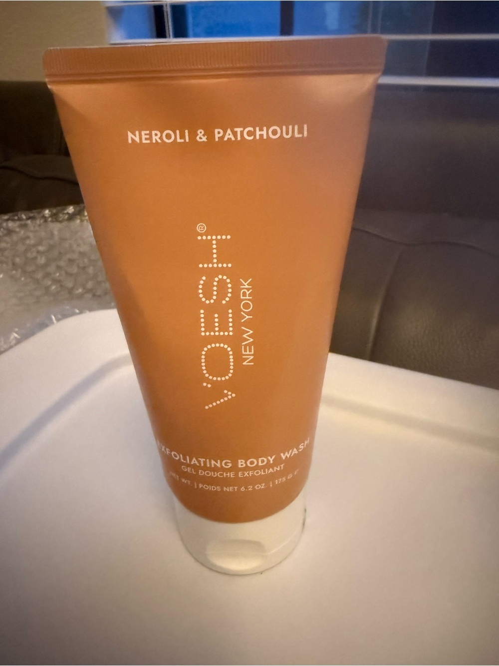 Voesh New York Neroli & Patchouli Exfoliating Body Wash